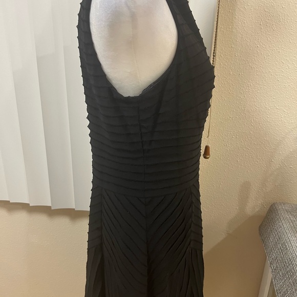 ANN TAYLOR BLACK DRESS SIZE 8 . Used no flaws - Picture 11 of 15